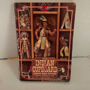 Vintage 1981 The Indian in the Cupboard book by Lynne Reid Banks